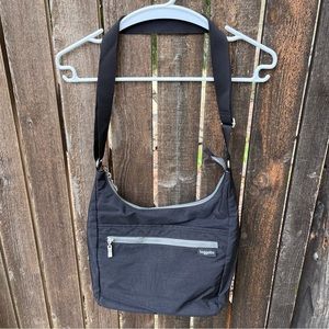 Baggallini Sidekick Large RFID Black Hobo Crossbody Bag Purse